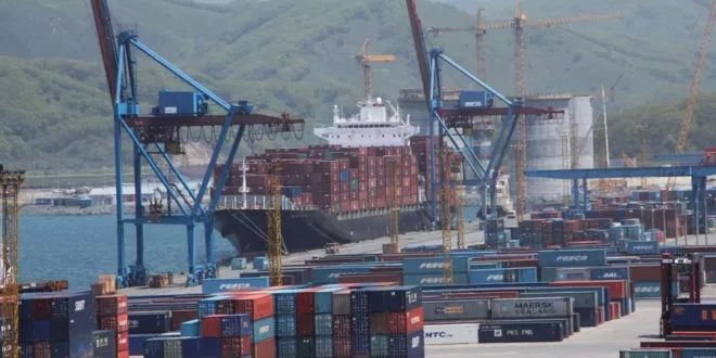 中國大陸向臺灣開放新航線:平潭至臺灣“臺北快輪”高速貨運(yùn)滾裝航線首航